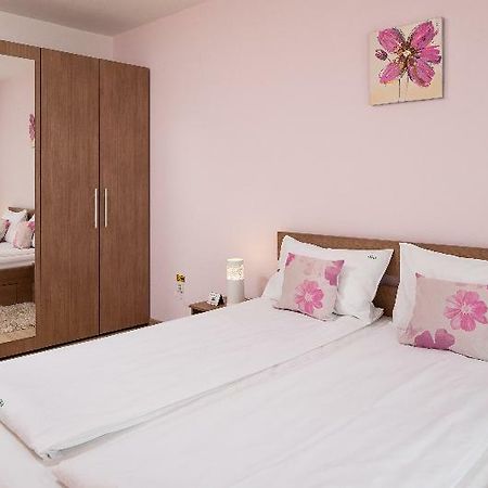 Brasov Holiday Apartments - Magenta Екстериор снимка