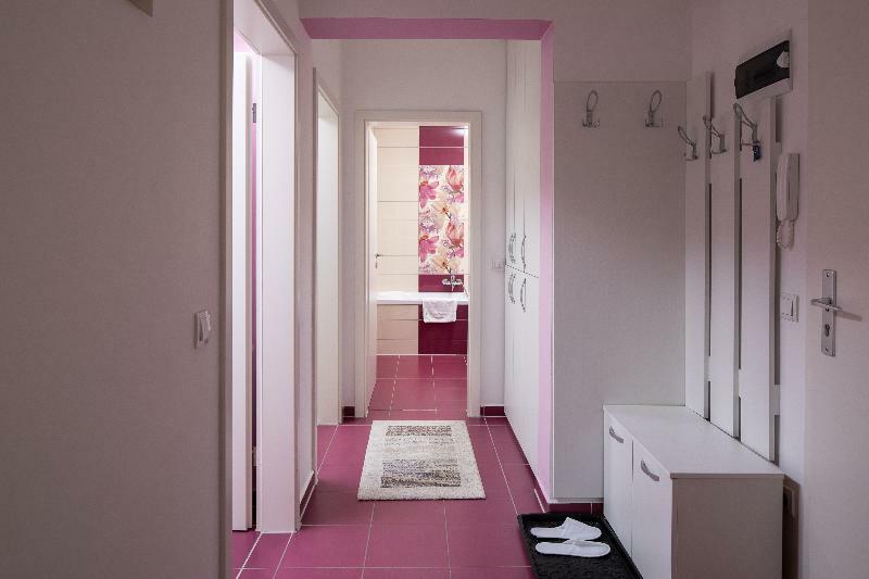 Brasov Holiday Apartments - Magenta Екстериор снимка
